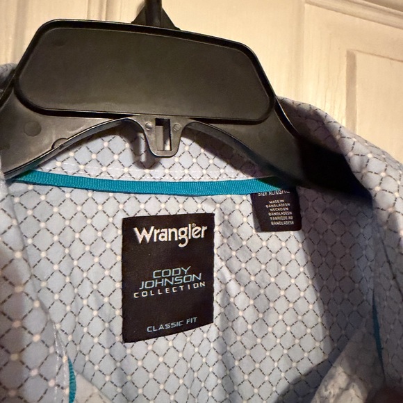 Men’s size xl Cody Johnson collection wrangler button up - Picture 2 of 3